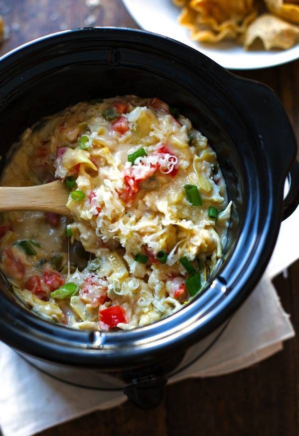 Crab and Artichoke Dip in a slow cooker.